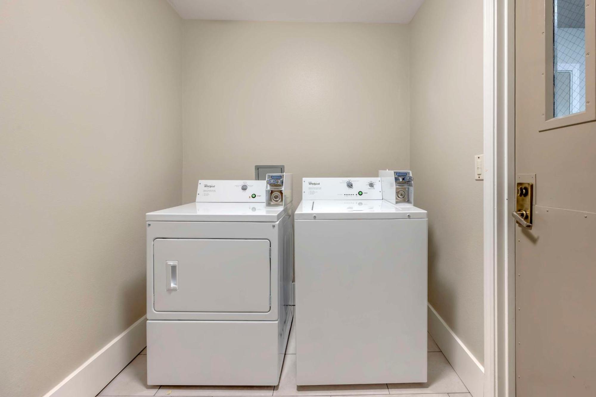 Best Western Plus Grand Manor Inn Springfield Esterno foto