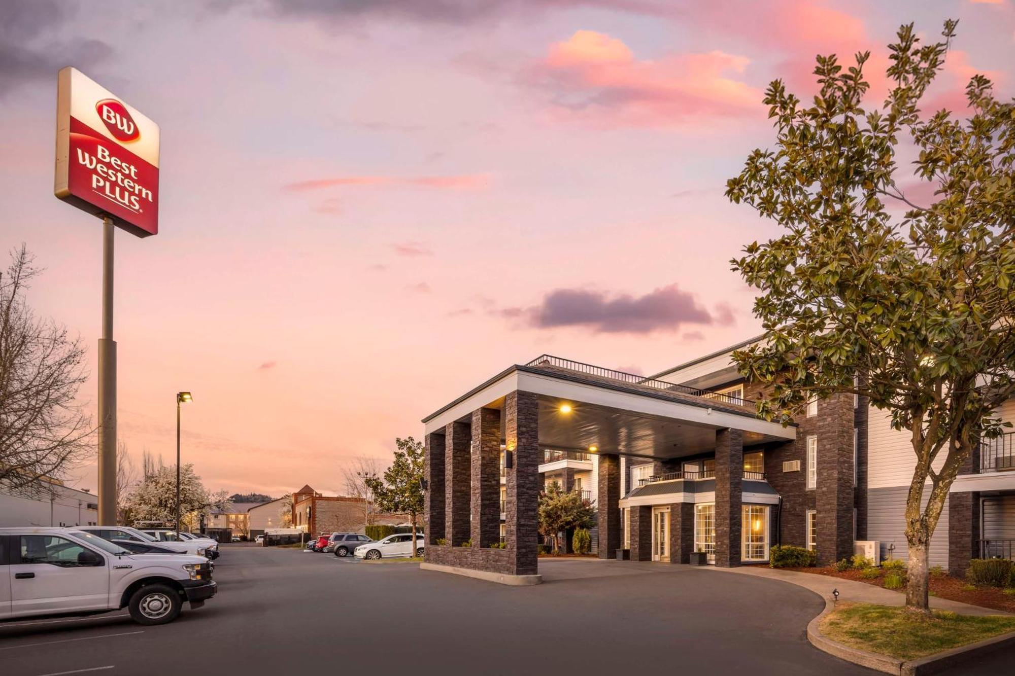 Best Western Plus Grand Manor Inn Springfield Esterno foto